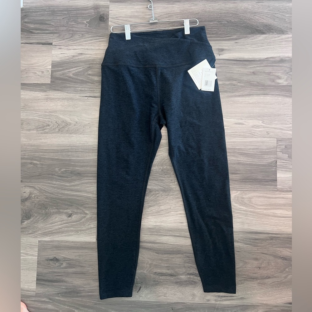 NWT Beyond Yoga Crossover Leggings in Darkest Night
